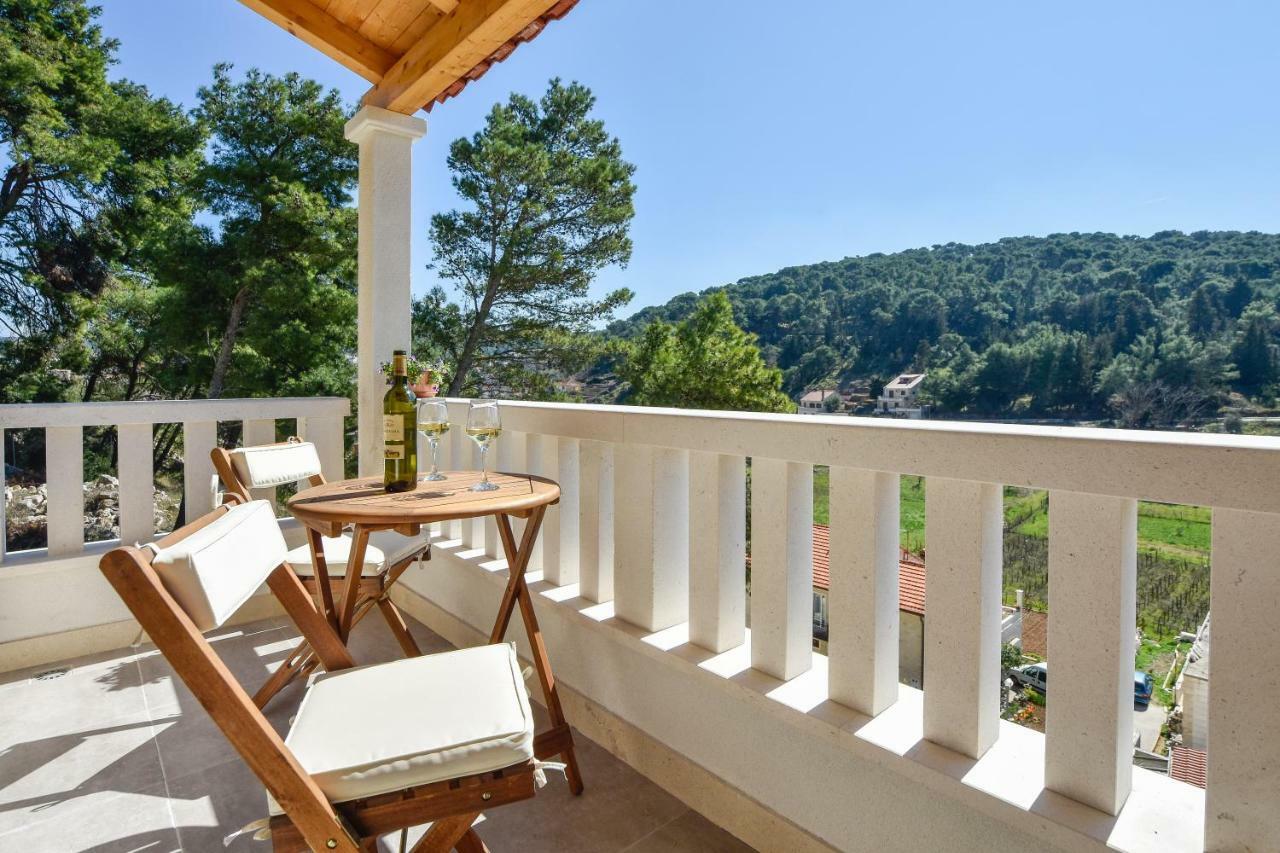 Villa Mar 1 - Luxury Apartments Pucisca Eksteriør bilde